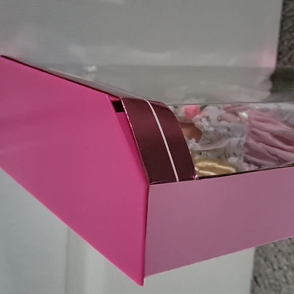 Little Bo Peep Barbie - Picture 5 of 8